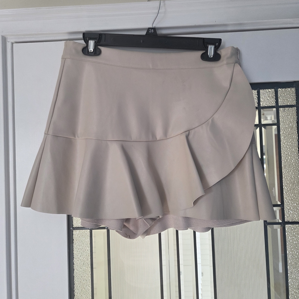 Chic Beige Women's Mini Skirt